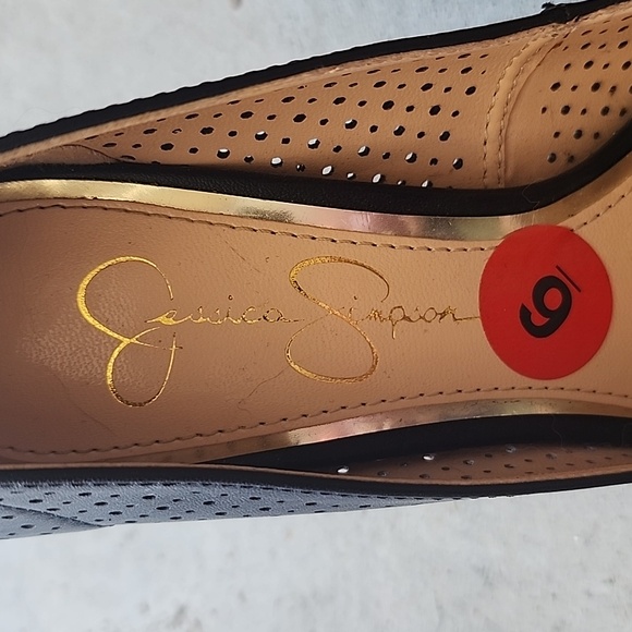 Jessica Simpson pumps - Picture 3 of 3